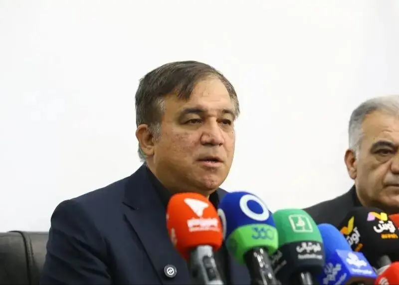 واکنش تاجرنیا به ادعای امضای سند قهرمان نشدن استقلال
