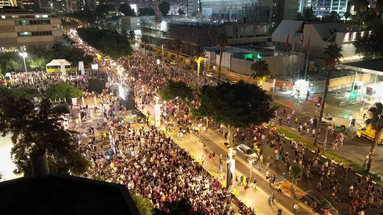 اعتراضات در تل‌آویو علیه جنگ با ایران 