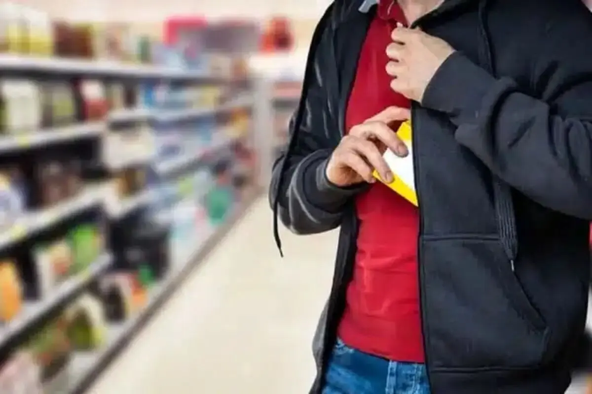 دزدی پاستیل، شیر و گوشت؛ اخلاق بماند برای وقتی که شکم سیر بود!
