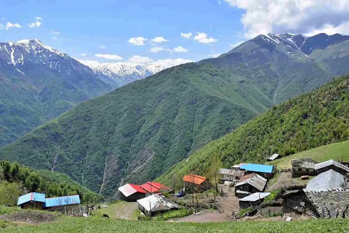 کشف گورستان عصر آهن و اشکانی در چاسر الیت چالوس