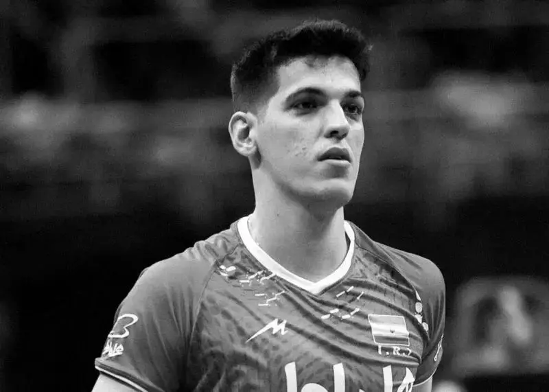 در آغوش پدر صابر کاظمی؛ اشک‌های فرهاد قائمی بند نمی‌آید