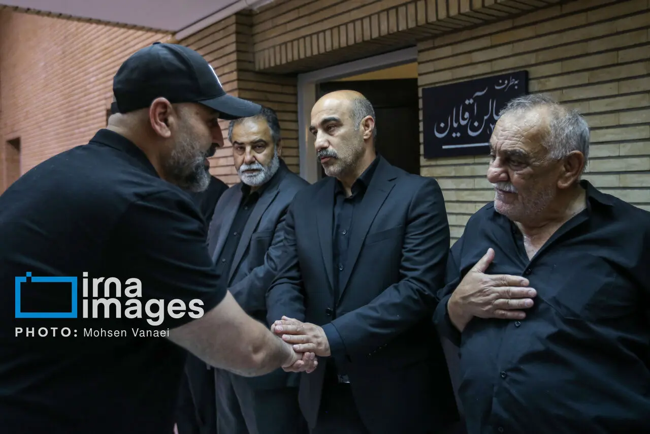 تصاویر؛ مراسم ترحیم برادرزاده محسن تنابنده شهید علیرضا تنابنده