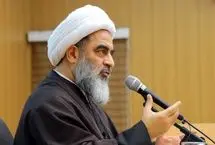 فاضل لنکرانی: وقتی اسلام در خطر است ما نباید به آن آقایی که به میدان آمده بگوییم نماز می‌خوانی یا نه؟ 