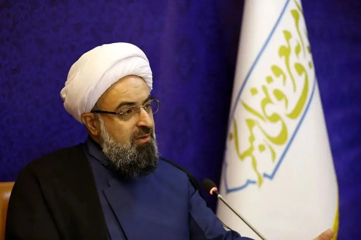 ماجرای برقع زدن زنان در زمان هخامنشیان/ بازخوانی واکنش طاهری آکردی به خوانندگی یک زن در کاروانسرا