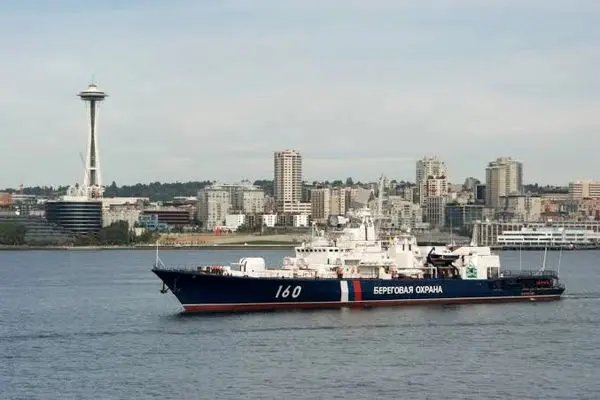 لحظه واژگونی کشتی گارد ساحلی روسیه