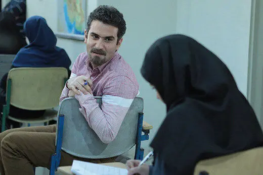 پشت صحنه خنده دار کتک خوردن هوتن شکیبا در لیسانسه ها