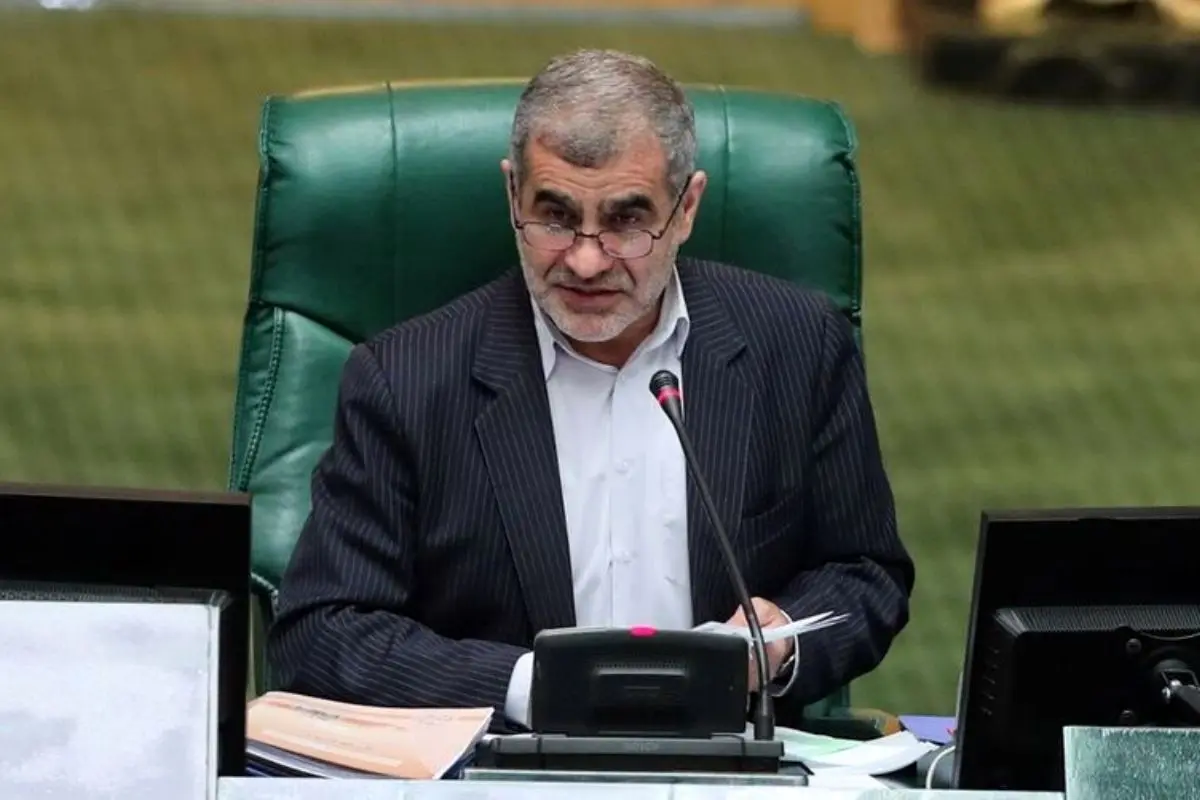 نیکزاد: کنترل تنگه هرمز خط قرمزی است که نمی‌توان از آن عبور کرد