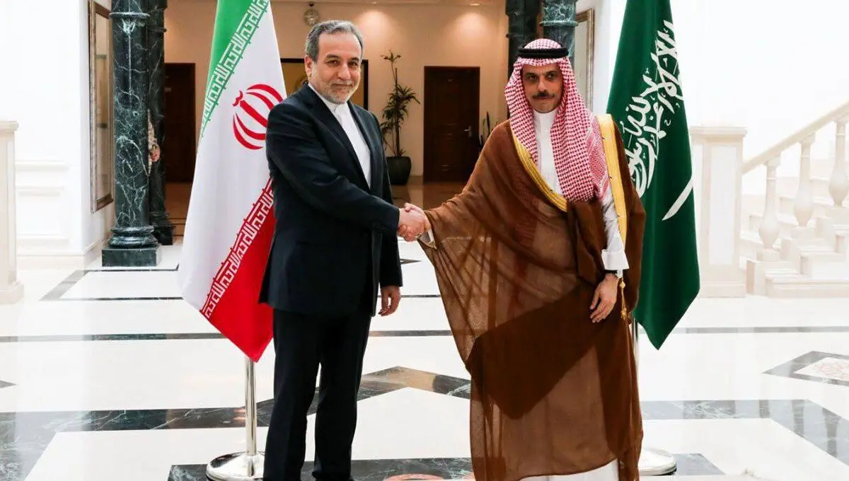 رایزنی عراقچی و بن فرحان درباره روابط دوجانبه، فلسطین و مذاکرات ایران-آمریکا
