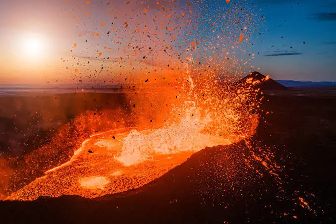 نگاهی نزدیک‌تر به فعالیت‌های آتشفشانی در ایسلند