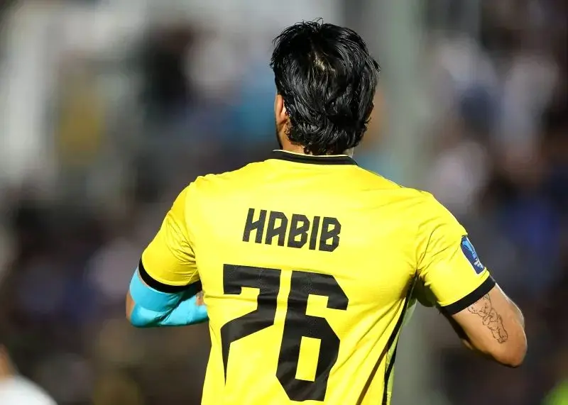 خط قرمز روی نام ۳ ستاره استقلال مقابل پادیاب