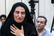 عکس؛ در حاشیه دادگاه الهه حسین نژاد؛ اشک‌های بی‌پایان!