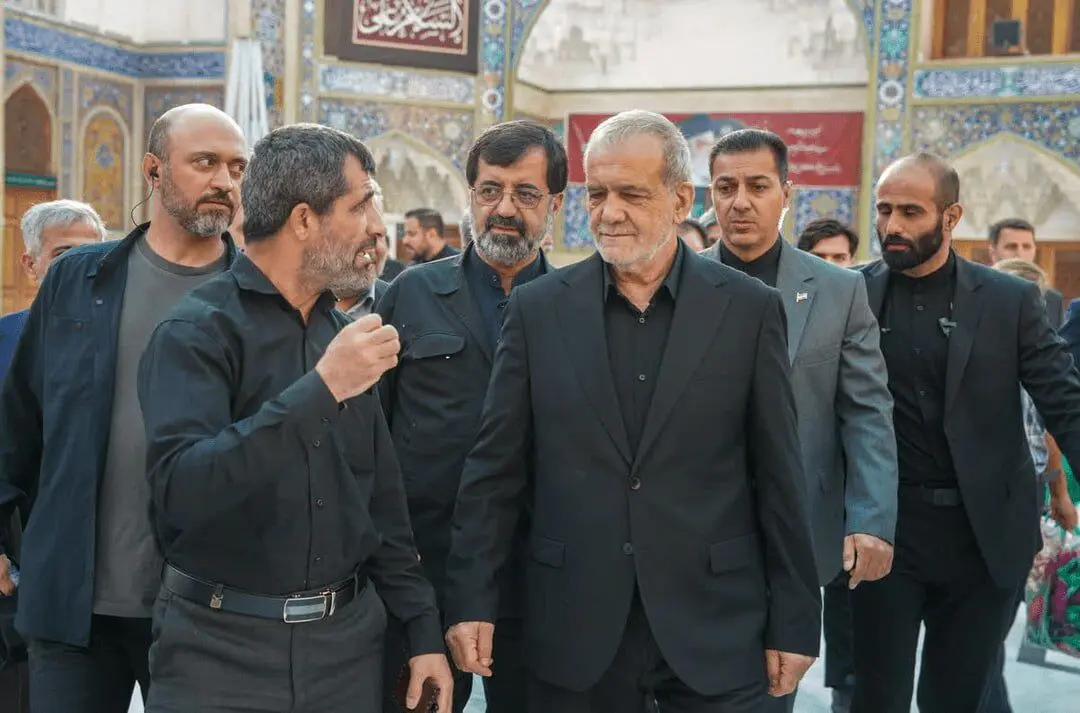 دیدار پزشکیان با خانواده شهیدان خطیب و امیر موسوی