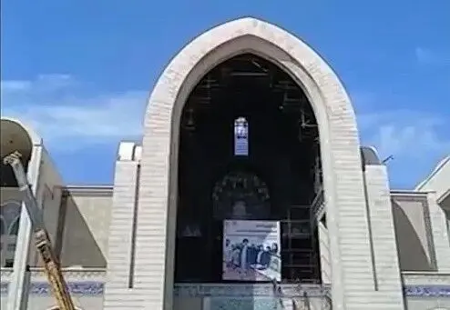 اولین تصاویر از آماده‌سازی محل وداع با پیکر رهبر انقلاب در مصلی تهران