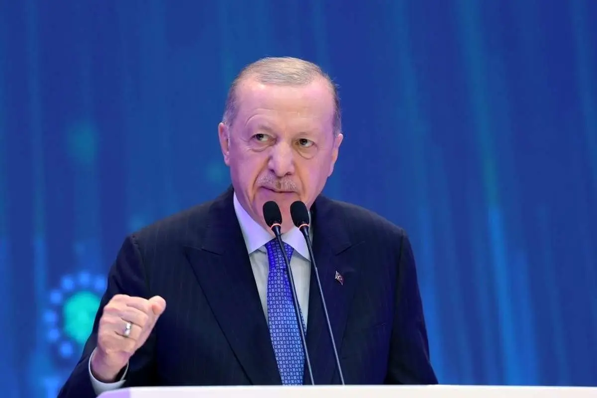 اردوغان، تبریز و اصفهان را از مراکز تمدن ترکها برشمرد!