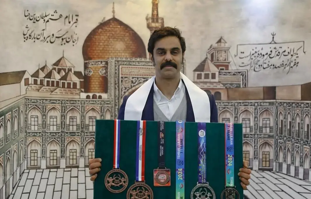 گریه شدید مهدی ماهانی روی آنتن زنده
