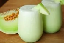 شیک موز و طالبی؛ نوشیدنی خنک و خوشمزه مخصوص روزهای تابستان 


