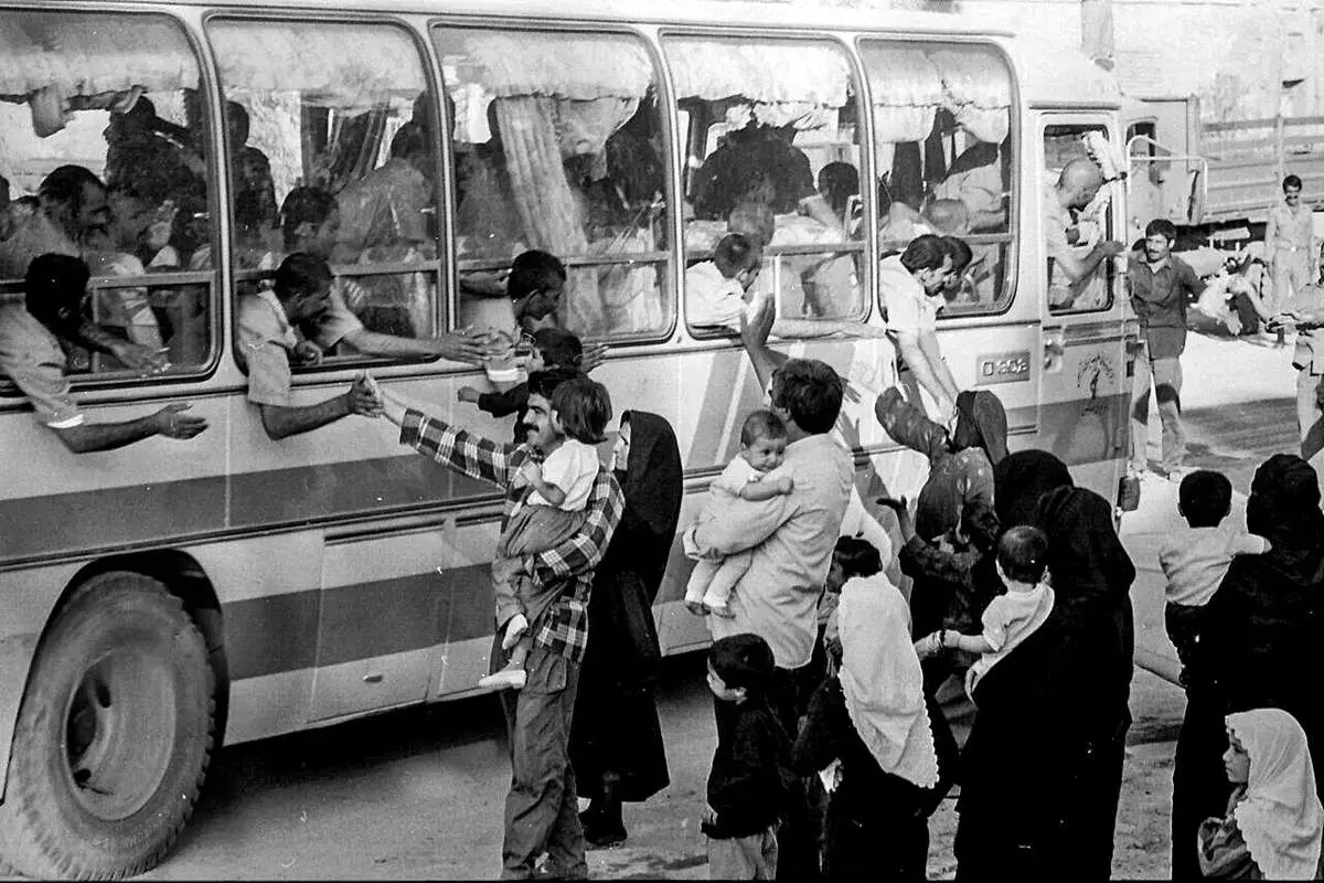 اسارت ۳ برادر در اردوگاه‌‏های عراق؛ روایت چشم‌انتظاری مادران جنگ