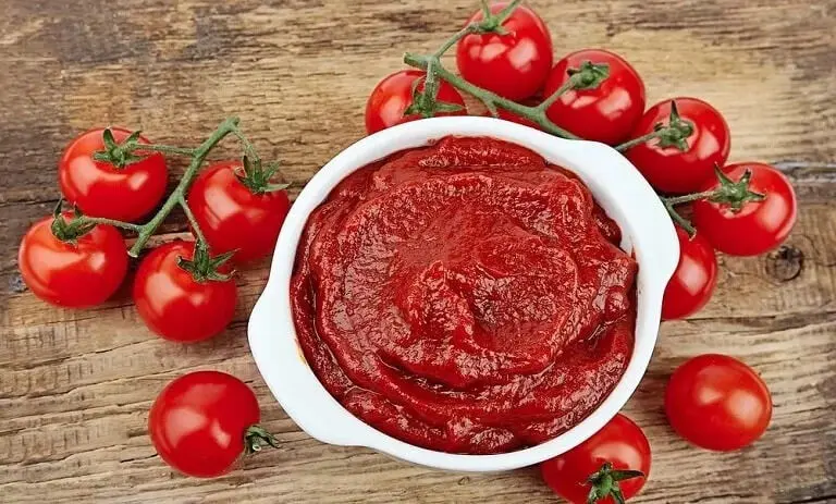 با این ترفند خانگی،  دیگر رب گوجه‌فرنگی کپک نمی‌زند