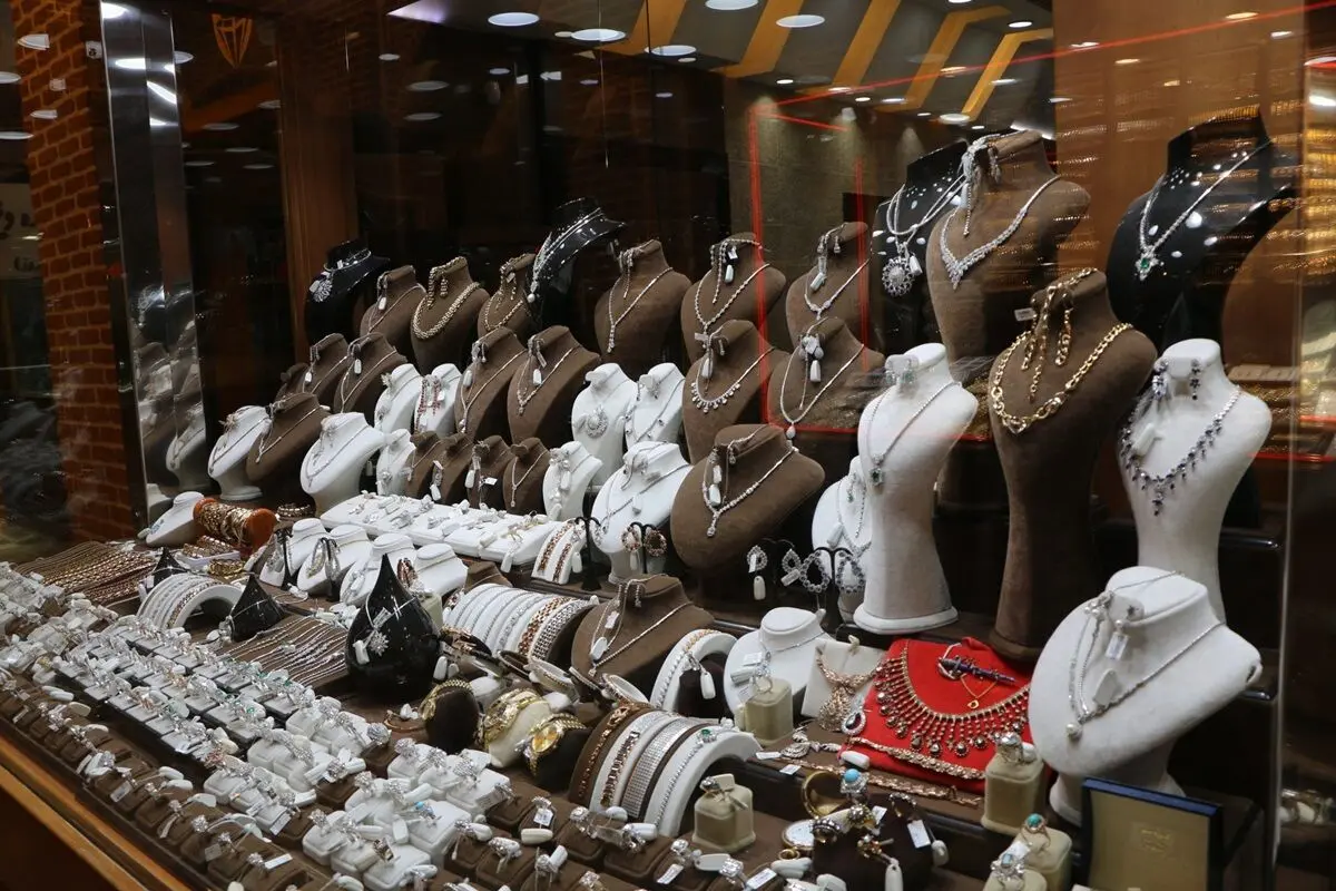 کلاه بزرگ بر سر خریداران طلا