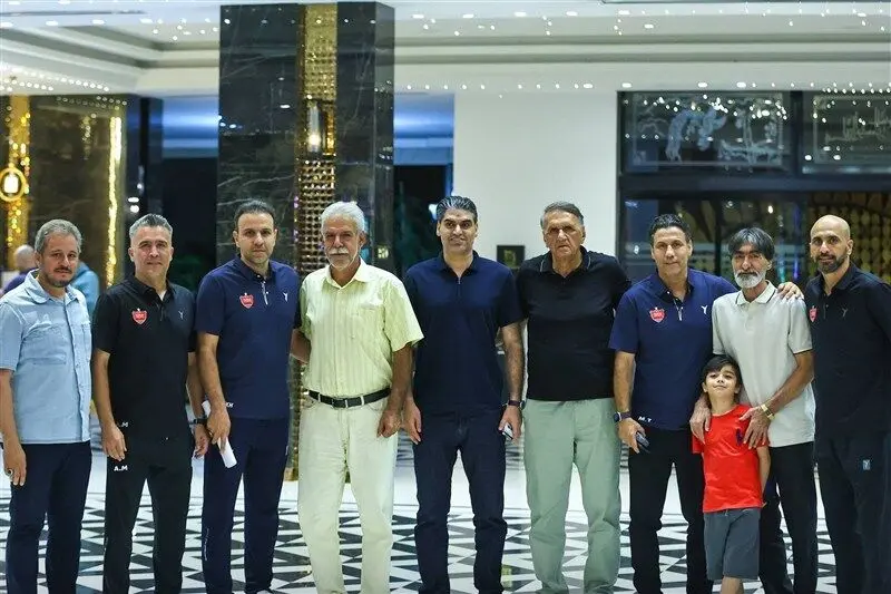 آشتی‌کنان بزرگ در پرسپولیس قبل از بازی با ملوان