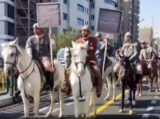 ماجرای سربازان هخامنشی در خیابان‌های تهران چیست؟