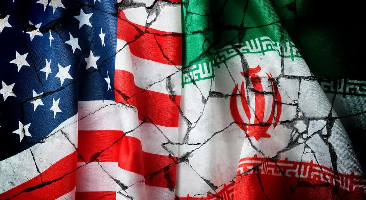 مسئولان کشور برای تصمیم درباره جنگ یا مذاکره، به منافع مردم فکر کنند