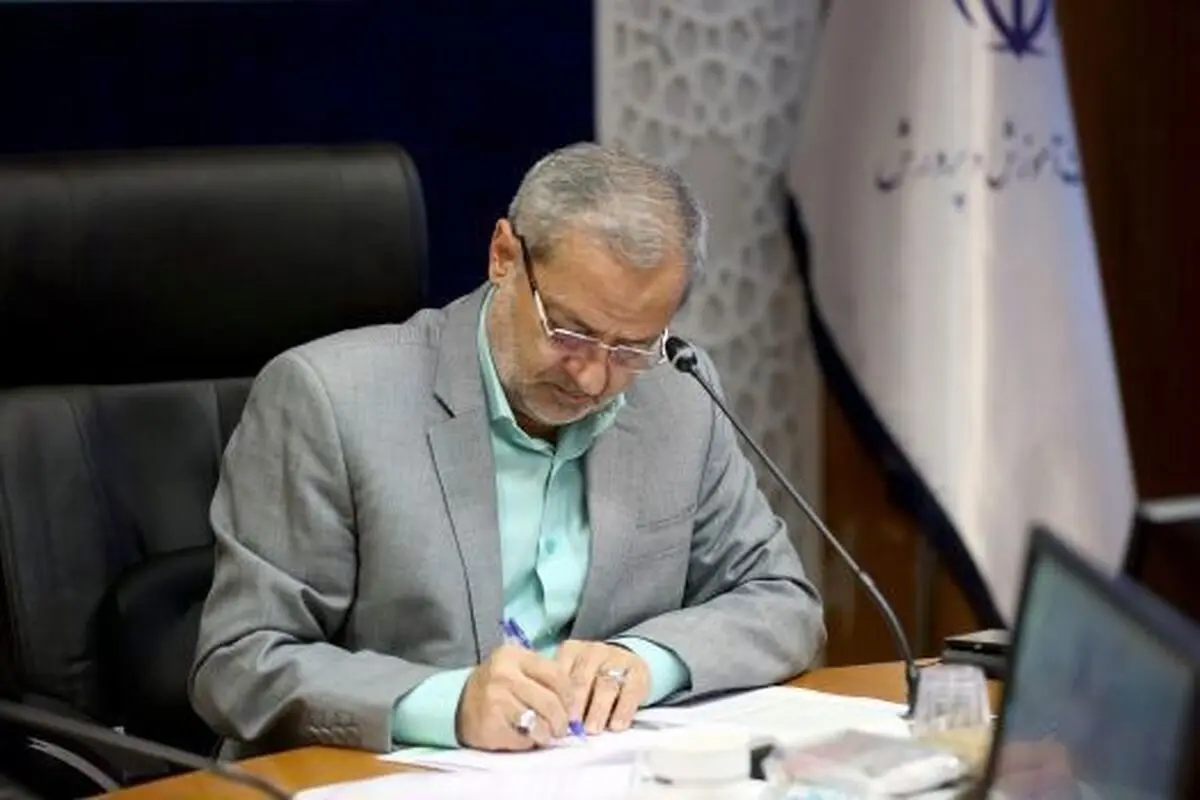 تنبیه بدنی در مدارس ممنوع شد/ در صورت هتک حرمت معلم، تکلیف چیست؟
