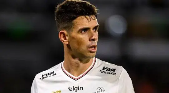 حمله قلبی به ستاره فوتبال هنگام تمرینات گروهی