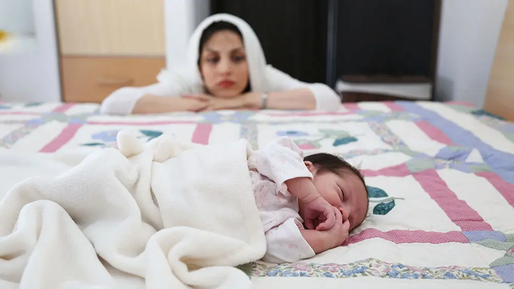 «سقوط» زایمان؛ «افسردگی» پس از تولد فرزند می‌تواند زنان را تا مرز خودکشی پیش ببرد
