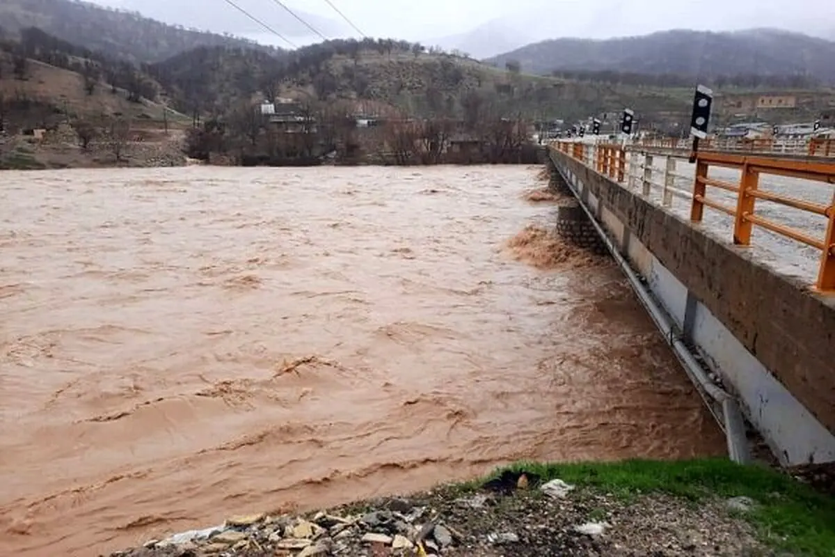  خروش رودخانهٔ فنوج سیستان بلوچستان پس‌از چند ماه خشکسالی