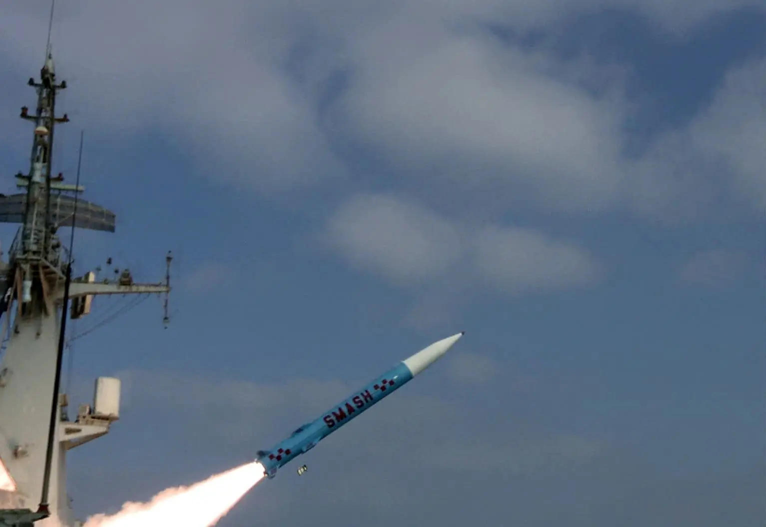 پاکستان موشک بالستیک بومی ضد کشتی آزمایش کرد 