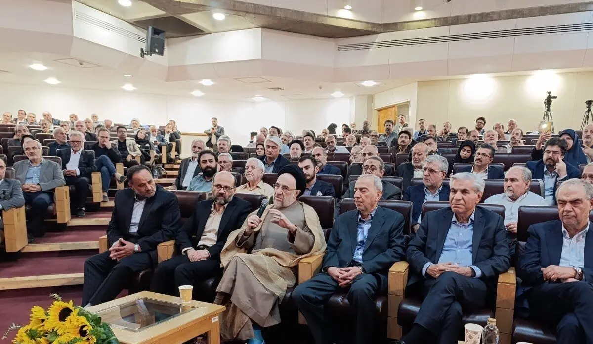 خاتمی مثل سروش: نه به «لیبرالیسمِ دربست»