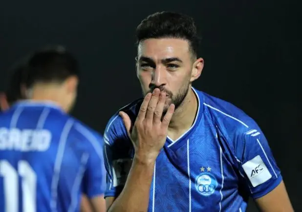 اظهار نظر جالب منیر الحدادی درباره چمن افتضاح ورزشگاه تختی