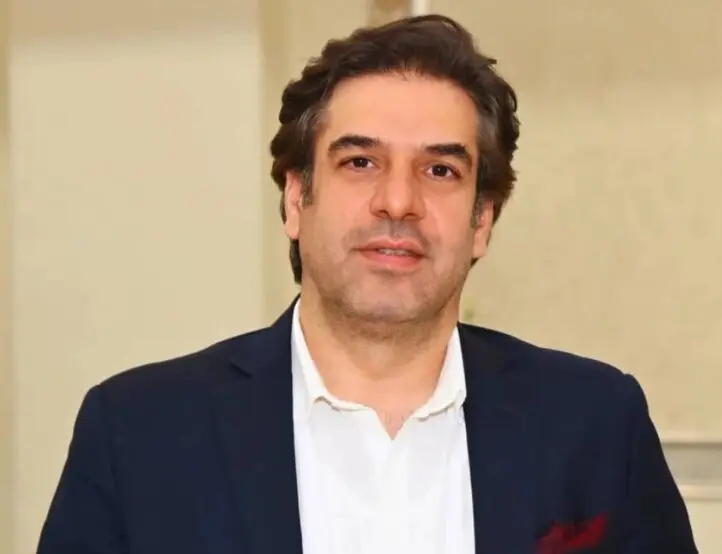 گزارشگر دربی استقلال و پرسپولیس در اصفهان