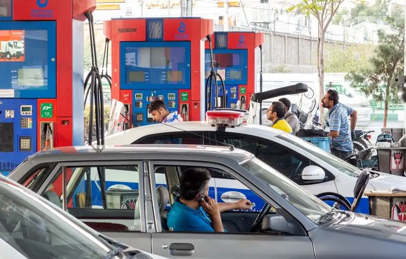 ادعای یک نماینده درباره سومین نرخ بنزین 
