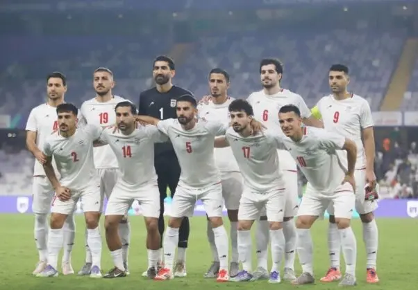 واکنش وزیر ورزش به نماد همجنسگرایان در بازی‌ تیم‌ملی در جام جهانی