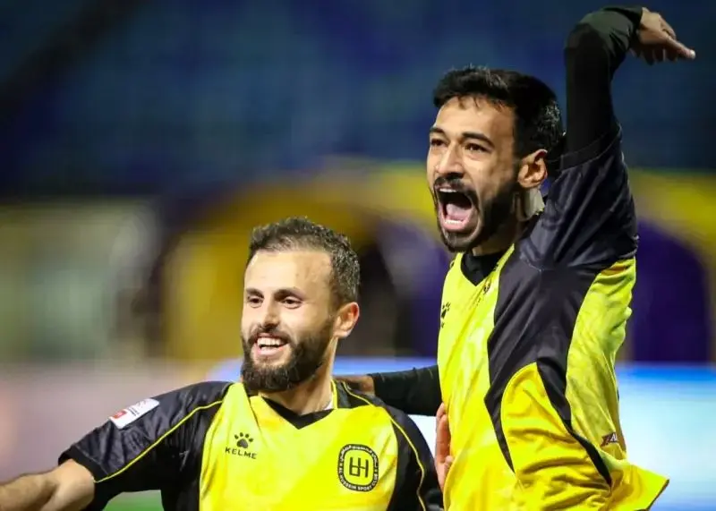 کری‌خوانی الحسین قبل از بازی با استقلال