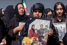 تصاویر؛ تشییع ۱۵ عضو یک خانواده 