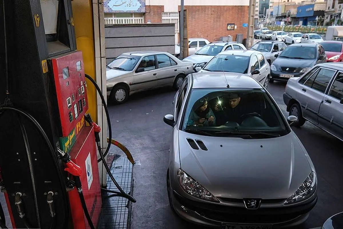 دولت تکلیف افزایش قیمت بنزین را روشن کرد