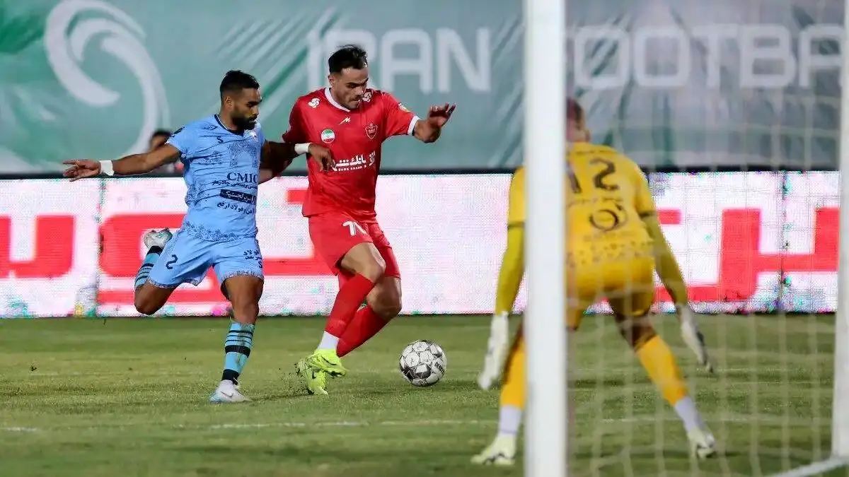 گربه سیاه استقلال، رقیب موردعلاقه پرسپولیس