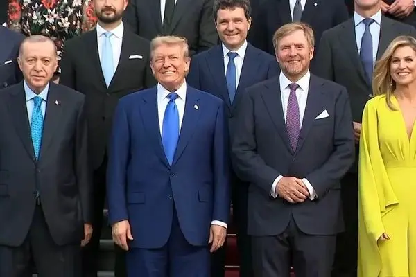 ببینید؛ عکس دسته جمعی رهبران ناتو