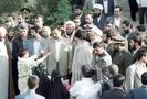 تصویر؛ حسین طائب همراه رهبر شهید در سال ۱۳۷۵ 