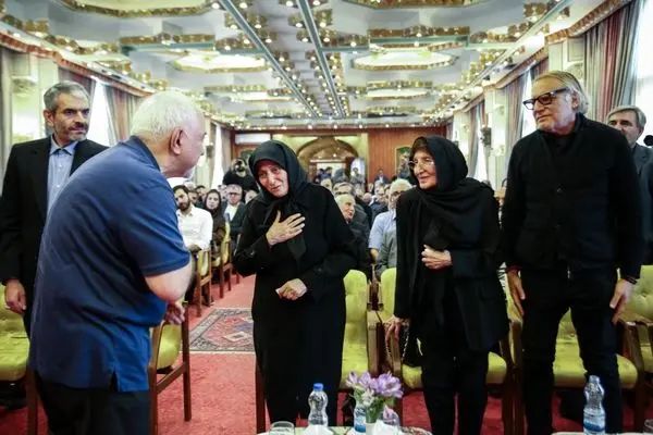 تصاویر؛ حاشیه و متن دیدار وزیر ارشاد با هنرمندان 
