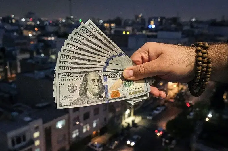 قیمت دلار پایین کشید