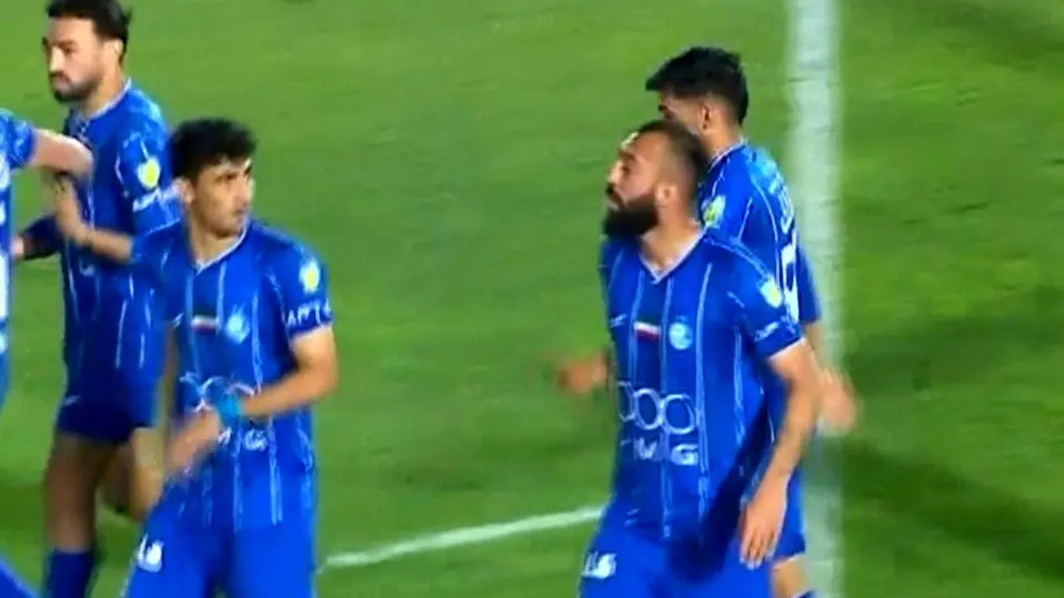 ببینید: گل دوم استقلال به فجرسپاسی توسط چشمی دقیقه 82