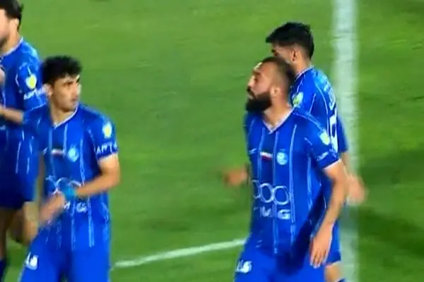 ببینید: گل دوم استقلال به فجرسپاسی توسط چشمی دقیقه 82