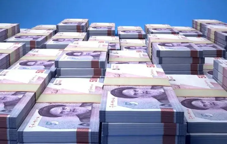 برای حقوق نخبگان سقف تعیین نکنید؛ به حقوق نجومی هم اعتراض نکنید