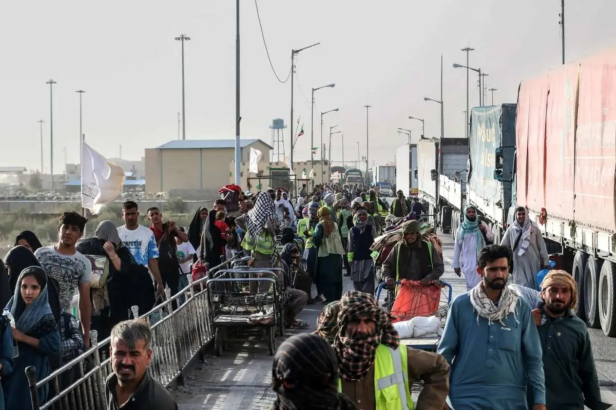 ایستگاه پایانی؛ غیرمجازها رفتنی‌اند

