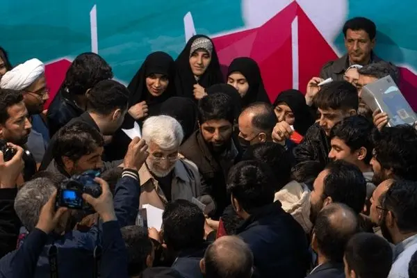 عکس؛ خنده سعید جلیلی وقتی دوره شد