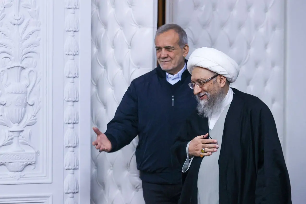 تصاویر؛ دیدار آملی لاریجانی با پزشکیان